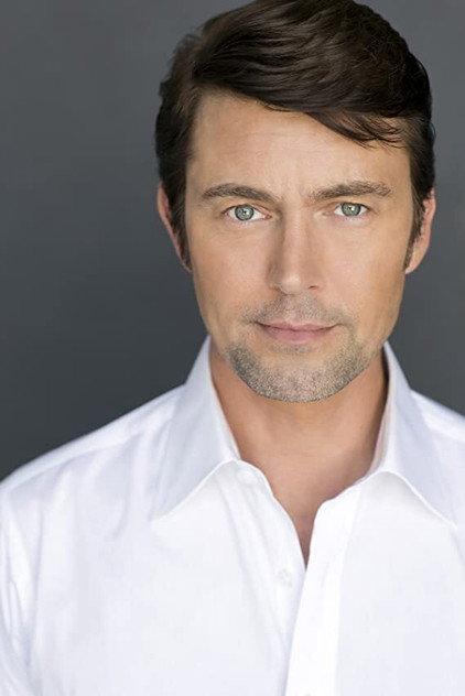 Frazer Douglas - Actor Profile Photo