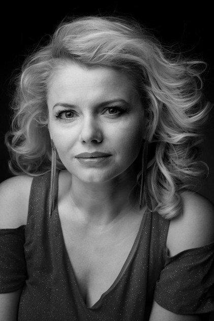 Sylwia Oksiuta - Actor Profile Photo
