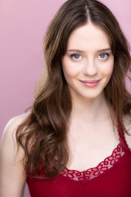 Gabrielle Niebauer - Actor Profile Photo
