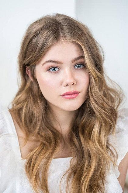 Kerri Medders - Actor Profile Photo