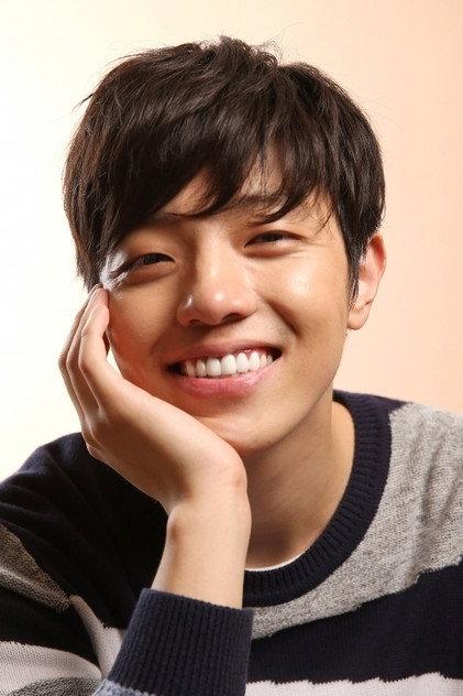 Go Hyeon - Actor Profile Photo