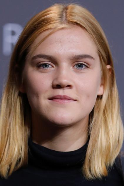 Nele Trebs - Actor Profile Photo