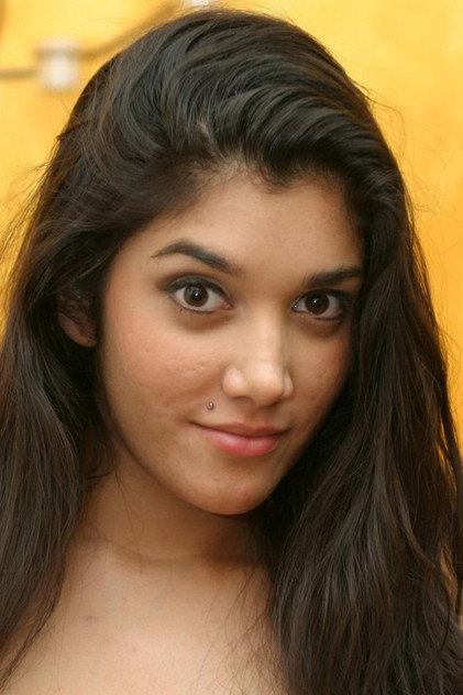 Leah Jaye - Actor Profile Photo