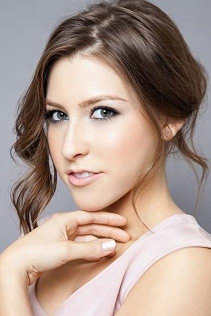 Eden Sher - Actor Profile Photo