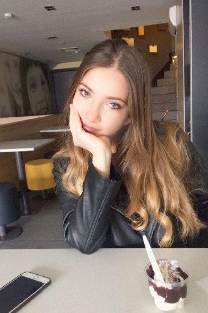 Ecem Arıkan - Actor Profile Photo