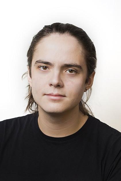 Miles Robbins - Actor Profile Photo