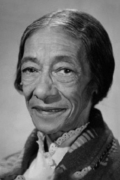 Estelle Hemsley - Actor Profile Photo