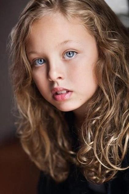 Emma Karwandy - Actor Profile Photo