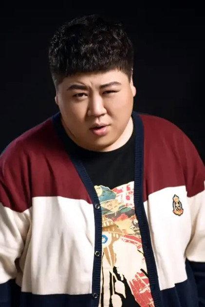 Ши Яо Чжун - Actor Profile Photo