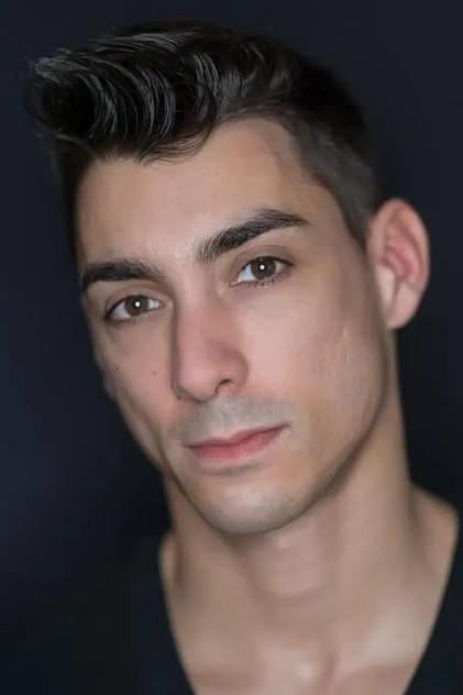Daniel Kraus - Actor Profile Photo