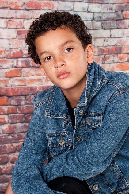 Jesse Schratz - Actor Profile Photo