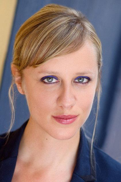 Betsy Holt - Actor Profile Photo