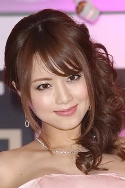 Akiho Yoshizawa - Actor Profile Photo