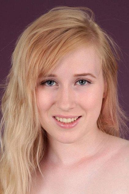 Satine Spark - Actor Profile Photo