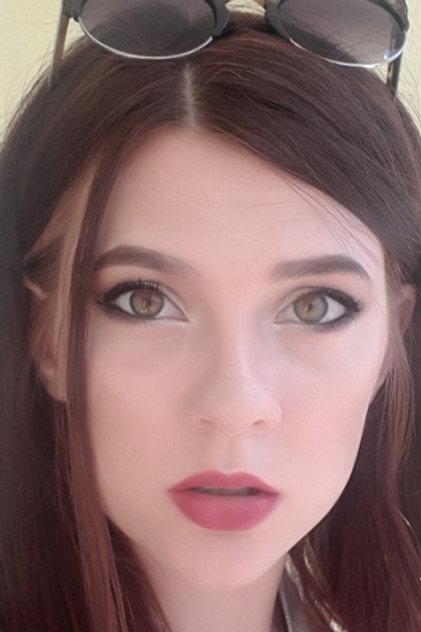 Anna Den - Actor Profile Photo