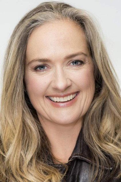 Elisabeth Easther - Actor Profile Photo