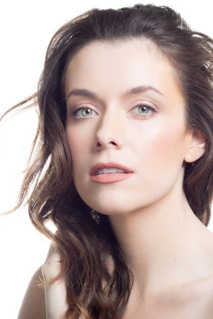 Ashlynn Yennie - Actor Profile Photo