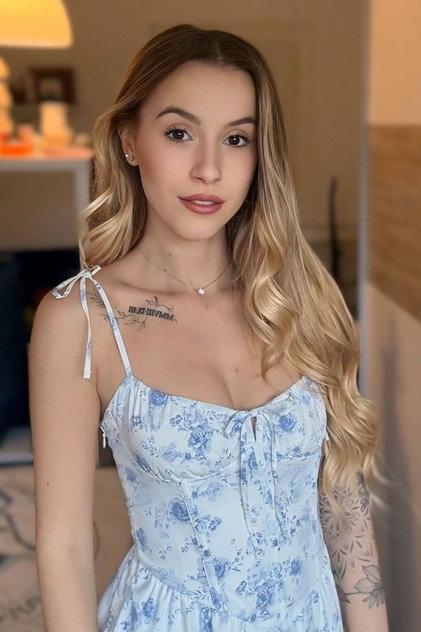 Alexandra Juhász - Actor Profile Photo
