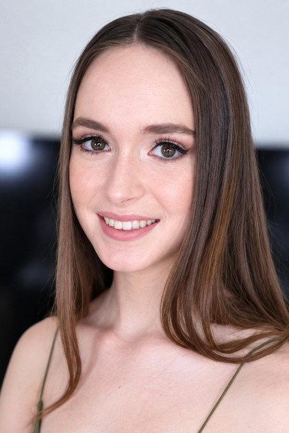 Hazel Moore - Actor Profile Photo