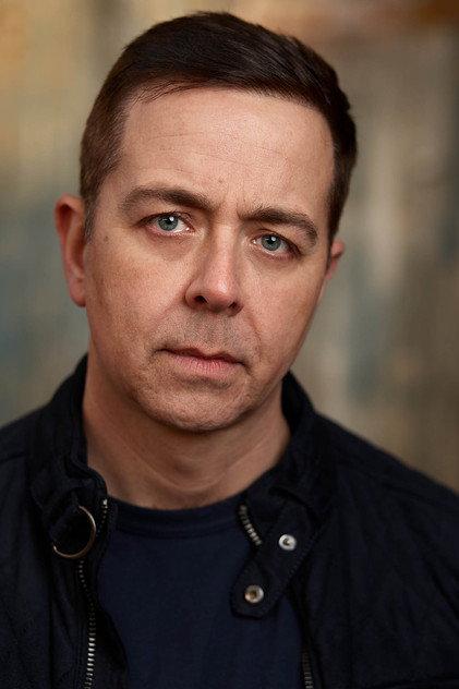 Iain Hoskins - Actor Profile Photo