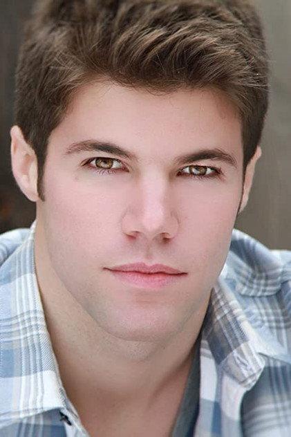 Nic Robuck - Actor Profile Photo