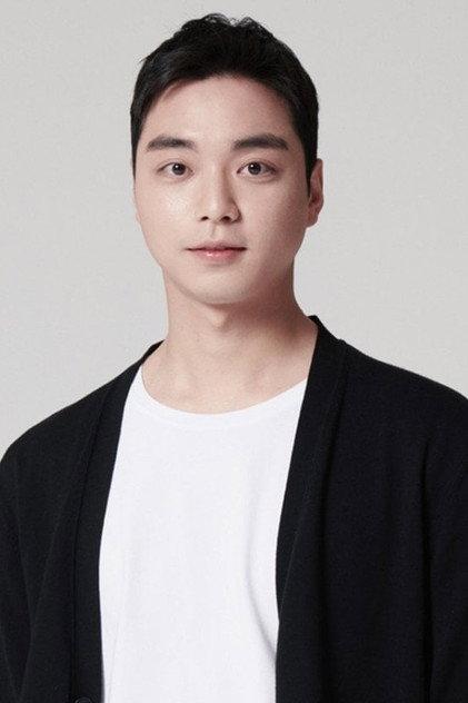 Kim Mo-beom - Actor Profile Photo