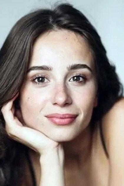 Carla Poquin - Actor Profile Photo