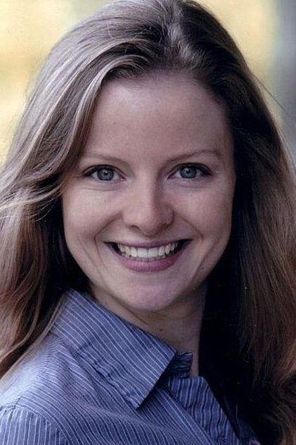 Anna Cummer - Actor Profile Photo