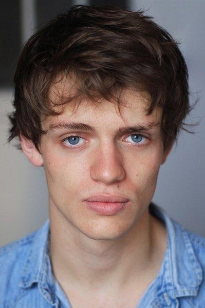 Oscar Lesage - Actor Profile Photo