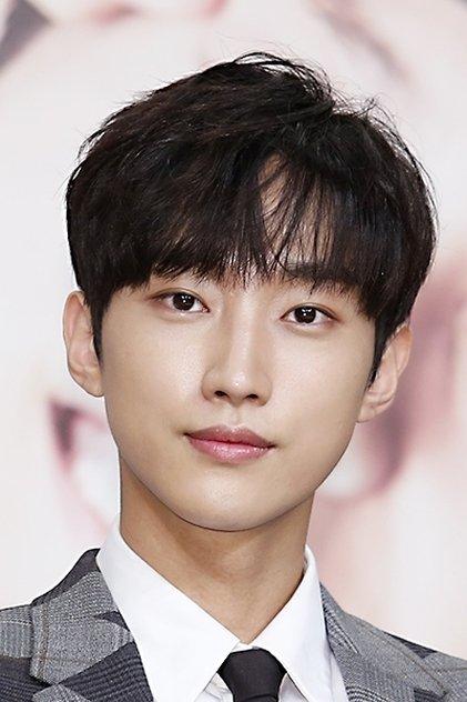 Jung Jin-young - Actor Profile Photo