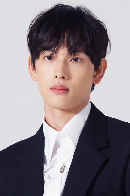 Yim Si-wan - Actor Profile Photo