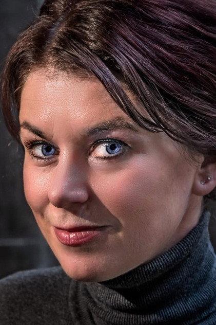Victoria Delaney - Actor Profile Photo
