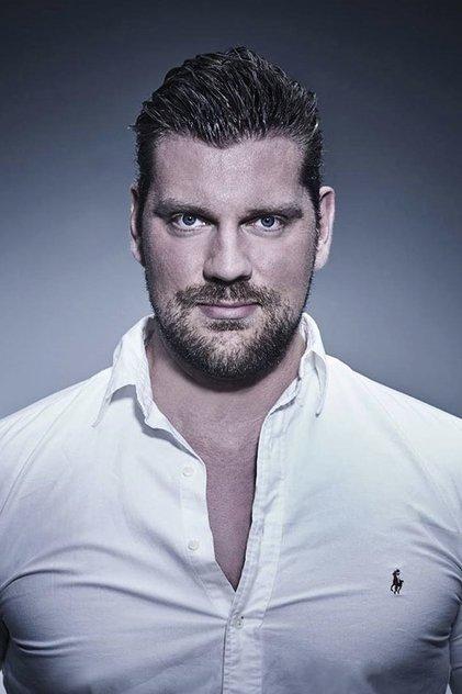 Olivier Richters - Actor Profile Photo