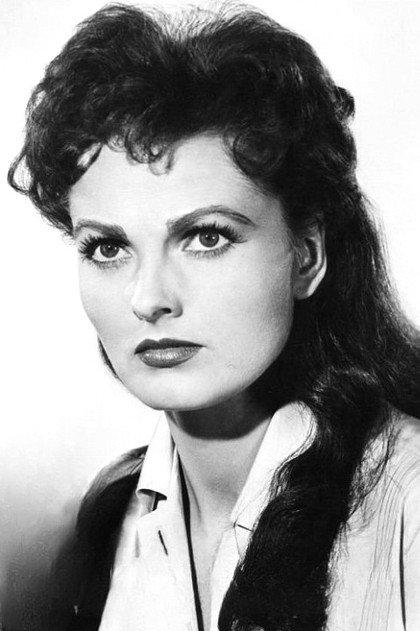 Ursula Thiess - Actor Profile Photo