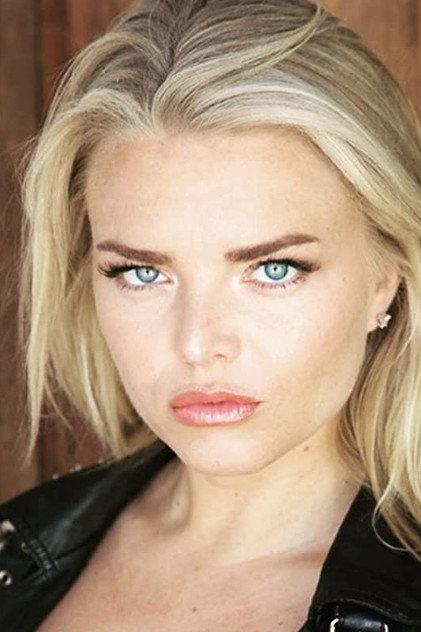 Kiersten Hall - Actor Profile Photo