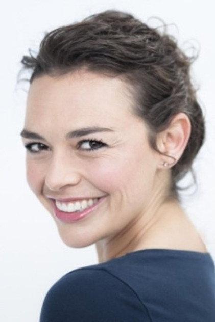 Tinarie Van Wyk-Loots - Actor Profile Photo