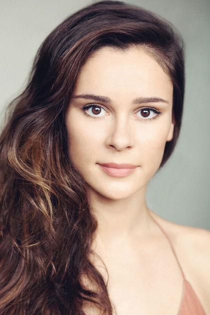 Bella Dayne - Actor Profile Photo