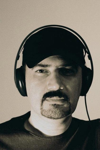 Mehrdad Oskouei - Actor Profile Photo