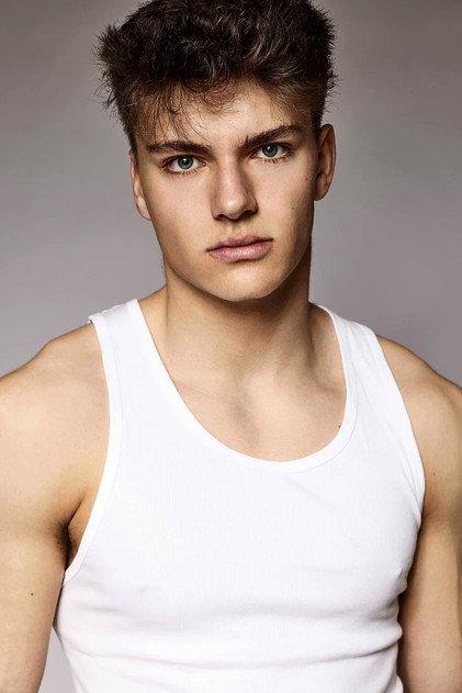 Cristian Lager - Actor Profile Photo