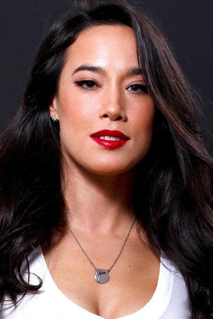 Mylène Dinh-Robic - Actor Profile Photo