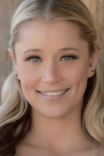 Kristen Renton - Actor Profile Photo