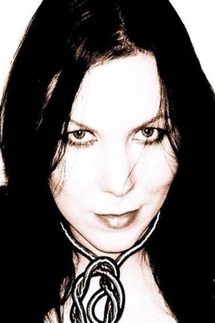 Thea Gilmore - Actor Profile Photo