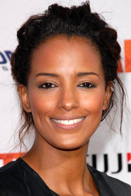 Ella Thomas - Actor Profile Photo