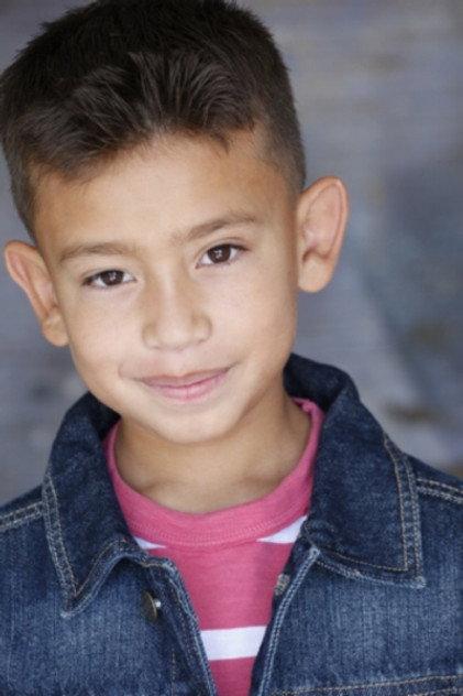 Isaac Linares - Actor Profile Photo