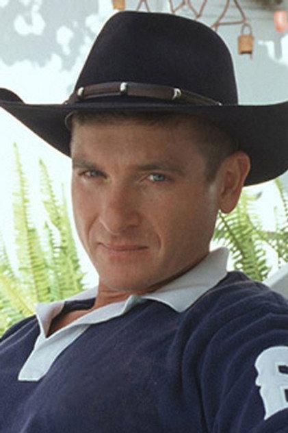 Andrew Lennox - Actor Profile Photo
