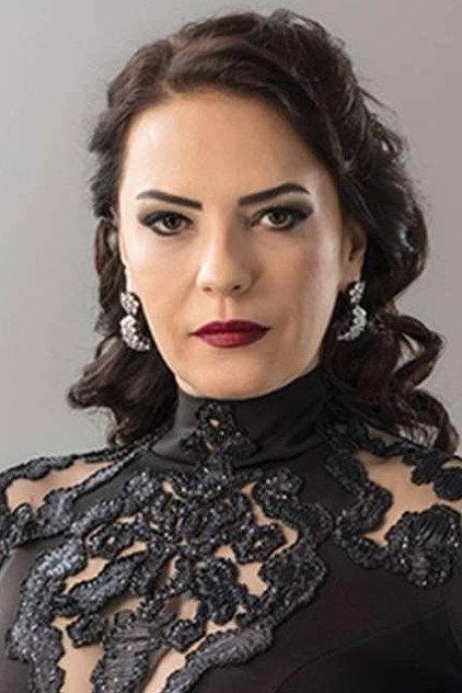 Yeşim Salkım - Actor Profile Photo