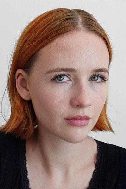 Nicola Frew - Actor Profile Photo