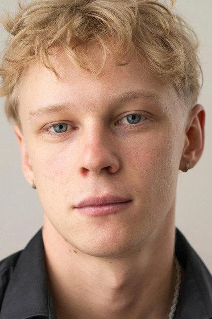 Stacy Clausen - Actor Profile Photo
