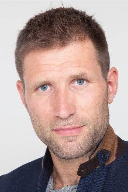 Matthieu Loos - Actor Profile Photo