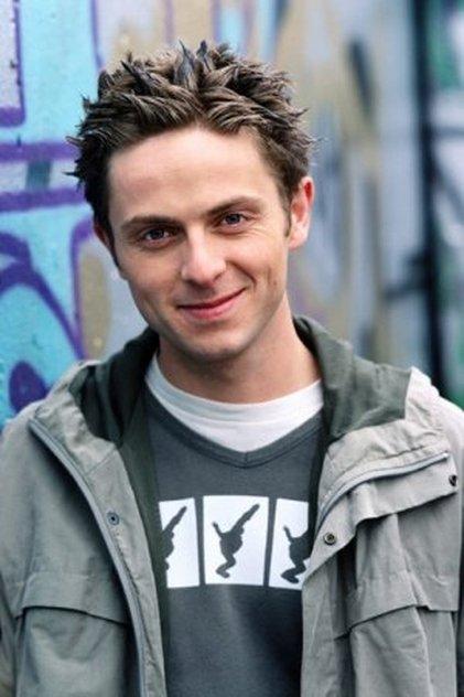 Orlando Wells - Actor Profile Photo